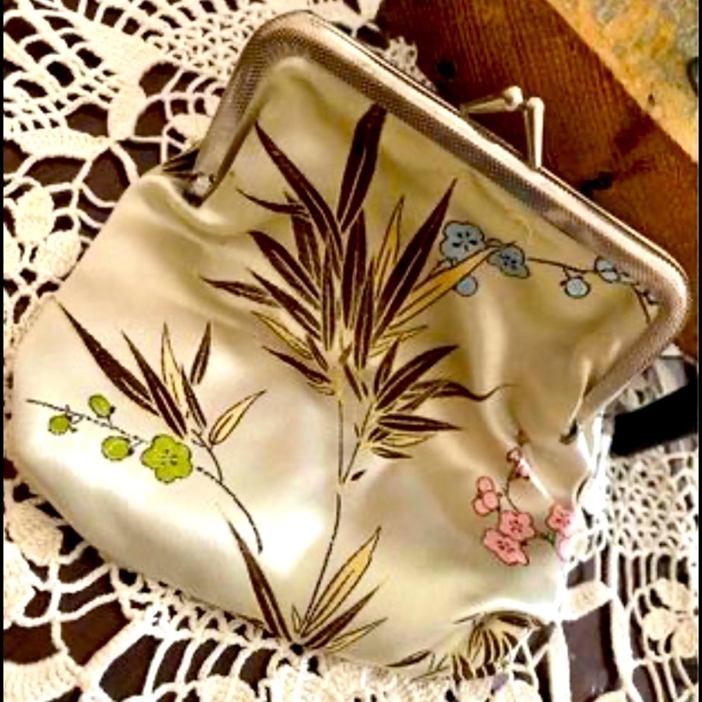 Floral coin purse Vintage Embroidered - Floral small wallet - Clasp